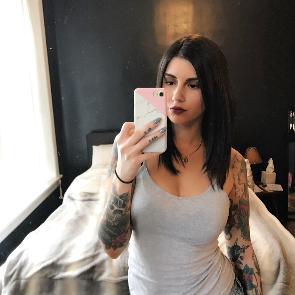 Meet your Posher, Danielle